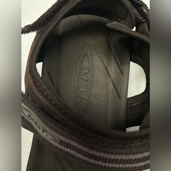 Sandals_&_Flip_Flops